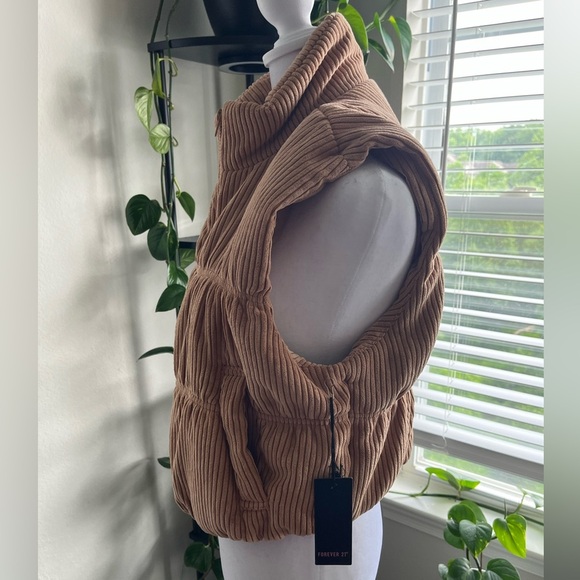 Forever 21 Camel Ribbed Puffer Vest - Picture 3 of 7